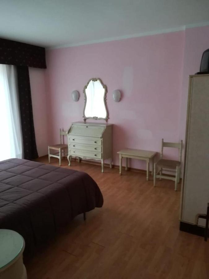 Royal Hotel Paolino Каварено Екстериор снимка