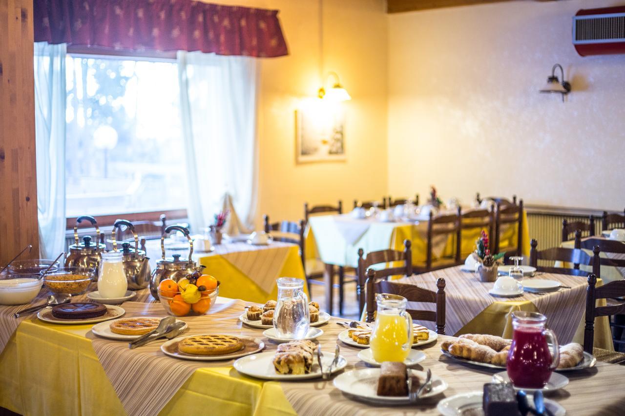 Royal Hotel Paolino Каварено Екстериор снимка