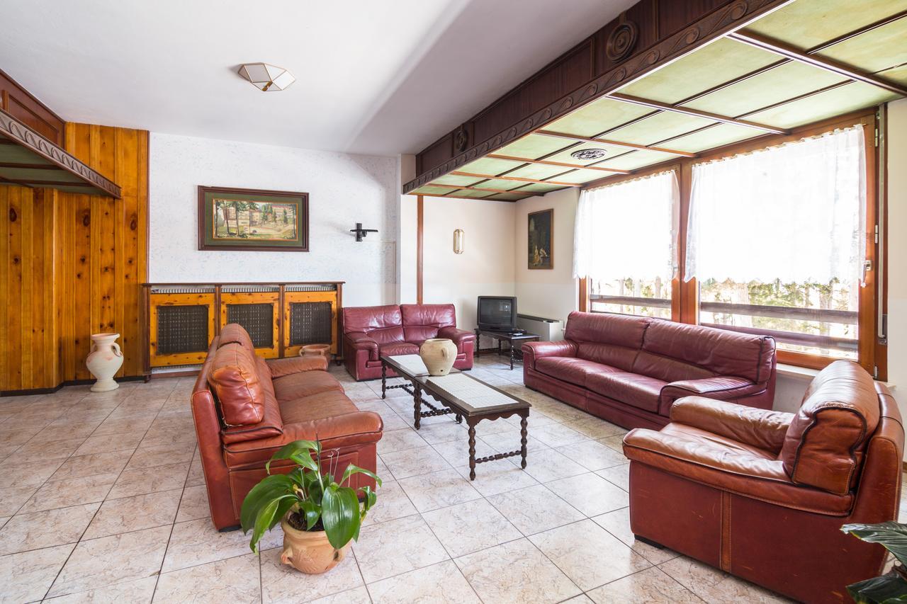 Royal Hotel Paolino Каварено Екстериор снимка