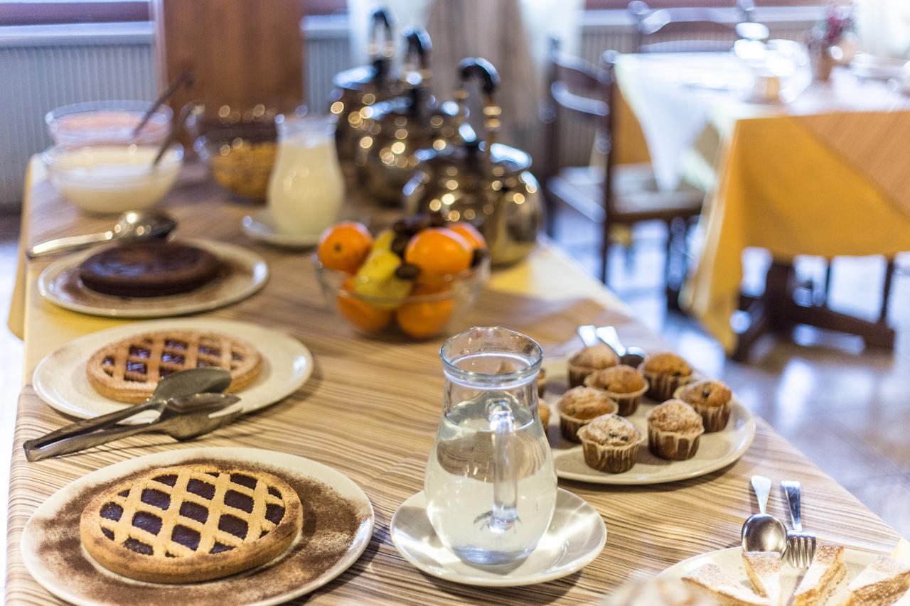 Royal Hotel Paolino Каварено Екстериор снимка